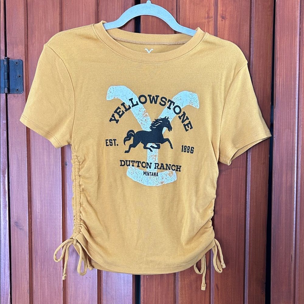 Yellowstone Graphic Tee with ruched Side Ties size L. B2